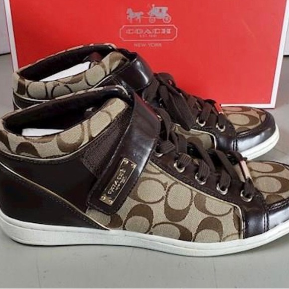 Coach Zany khaki/gold bootie size 11m - Picture 7 of 9